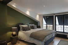 Charger l'image dans la galerie, Reda Amalou, Table d'appoint DOT, laque mat