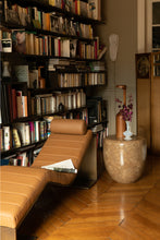 Charger l'image dans la galerie, Reda Amalou, Table d'appoint DOT en coquille d'œuf,