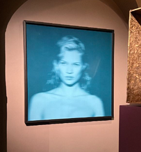 Charger l'image dans la galerie, Batik, Kate Moss