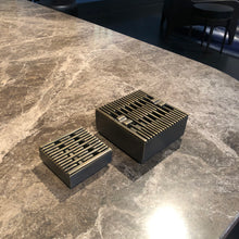 Charger l'image dans la galerie, Reda Amalou, Cendrier Lines