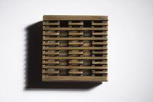 Charger l'image dans la galerie, Reda Amalou, Cendrier Lines