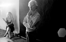Charger l&#39;image dans la galerie, Andy Warhol, Photographie de Michael Tighe, 1975
